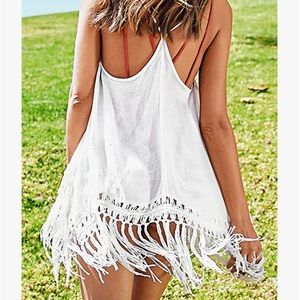 NWT Cupshe  Women’s white breeze swim suit cover up.